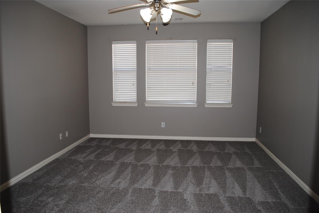 5108 Blackwood Drive - Photo 10