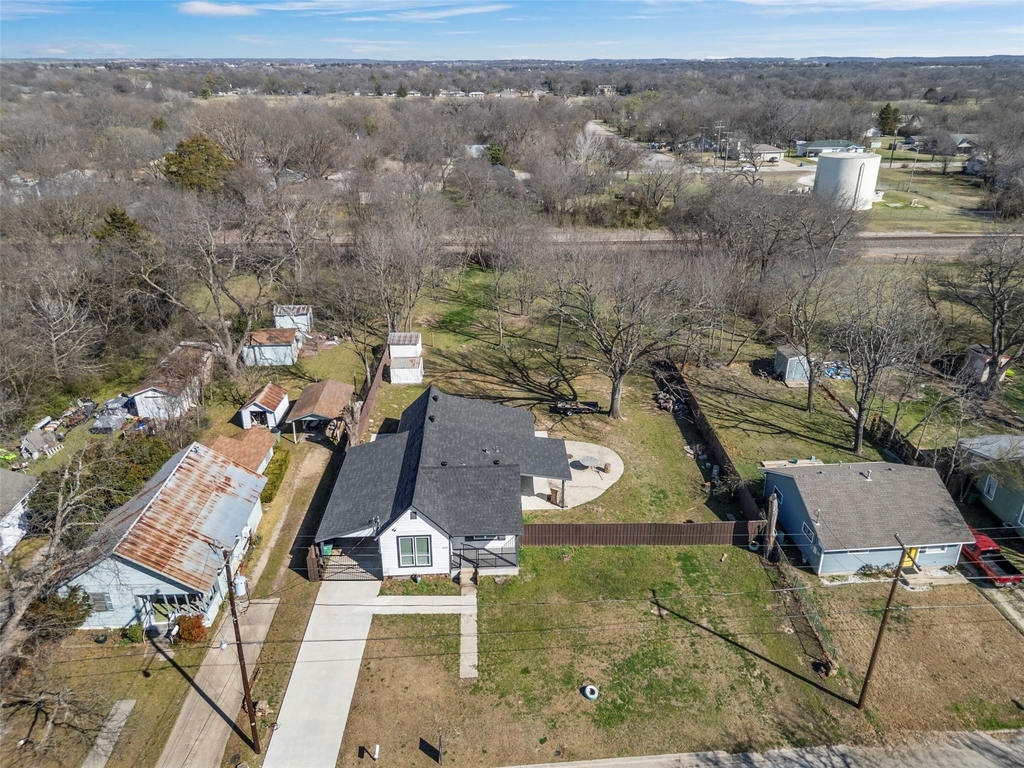 1510 Linsday - Photo 26