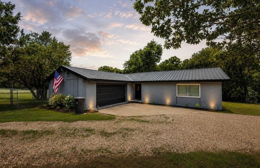 116 Wild Plum Lane - Photo 0
