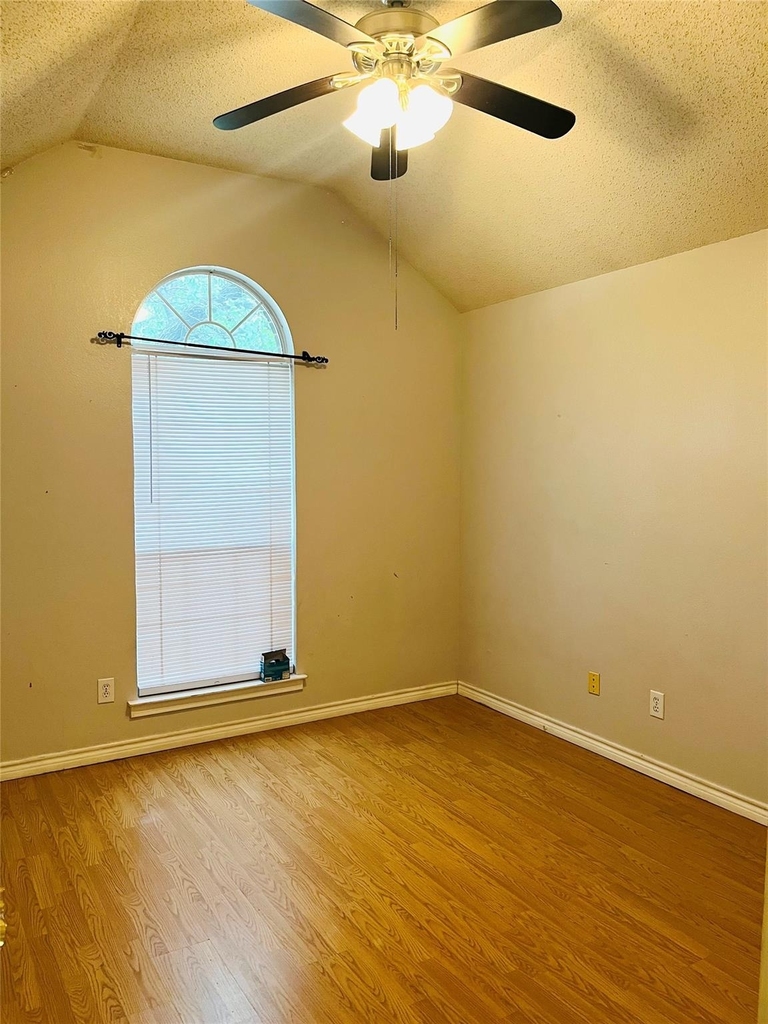 804 Boxwood Drive - Photo 10