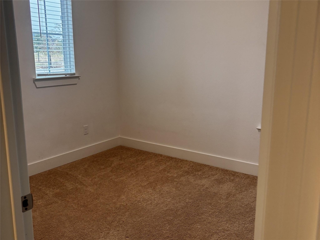 2828 Walden Road - Photo 5