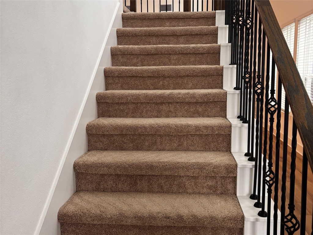 2828 Walden Road - Photo 9