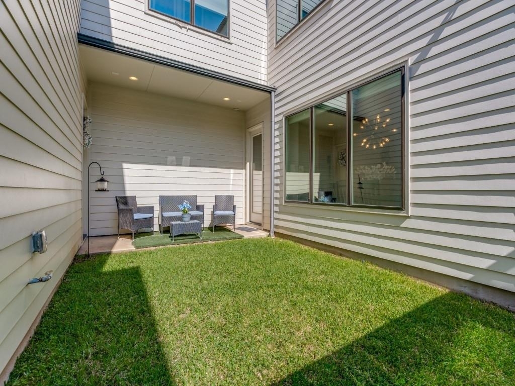 732 W 7th Street - Photo 23
