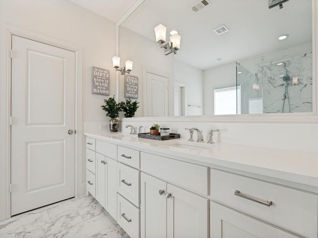 732 W 7th Street - Photo 12