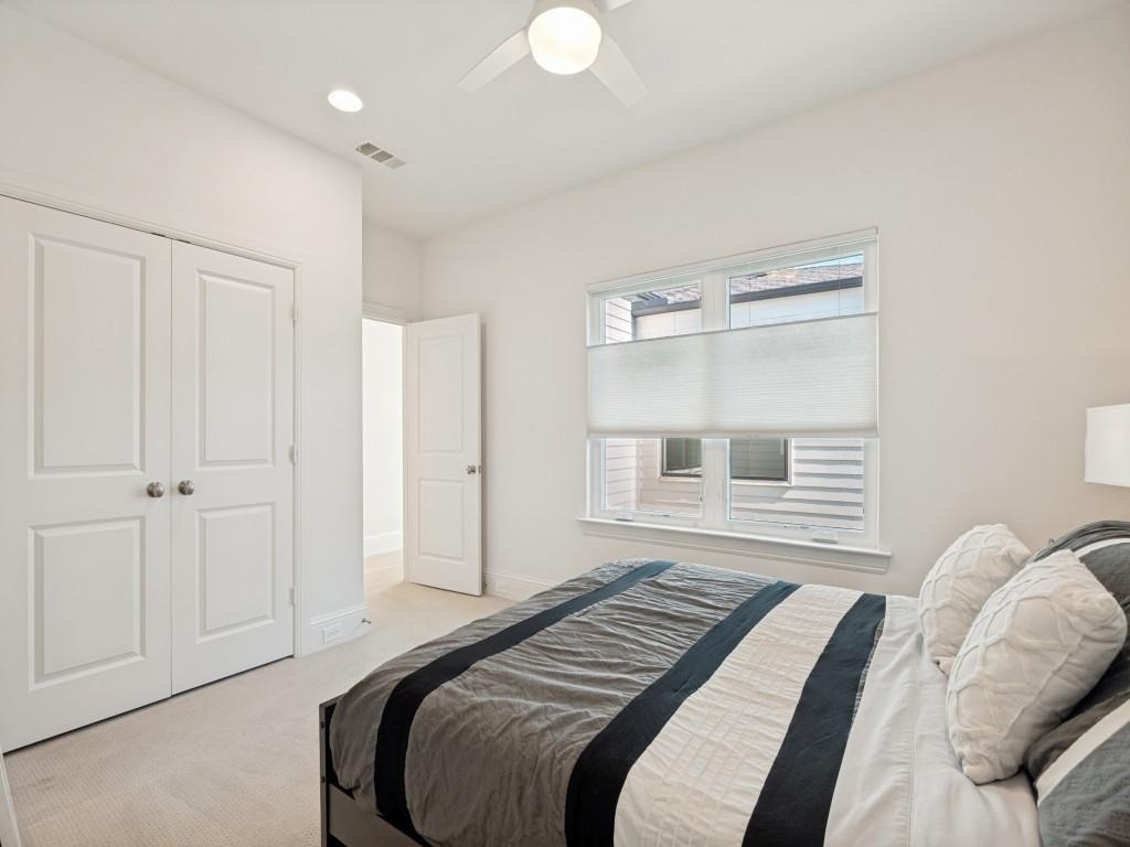 732 W 7th Street - Photo 18