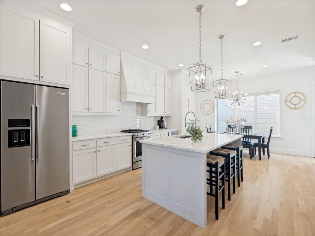 732 W 7th Street - Photo 7