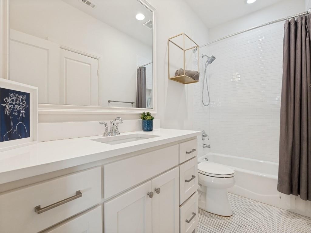 732 W 7th Street - Photo 19
