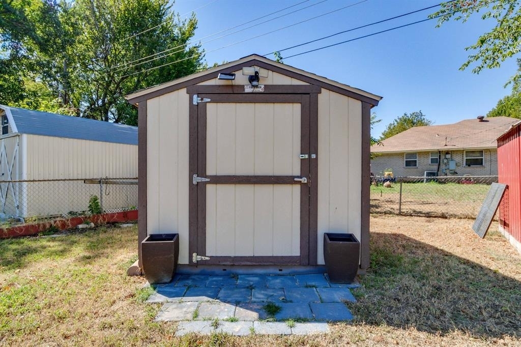 2105 Candy Lane - Photo 24