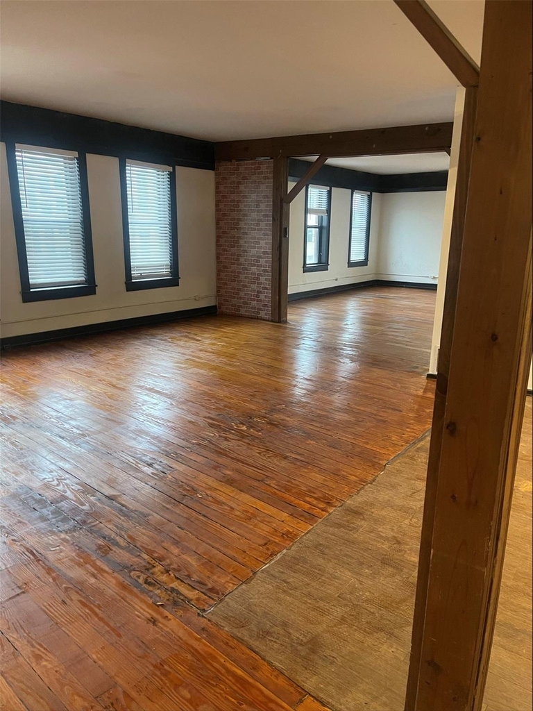2007 S Ervay Street - Photo 8