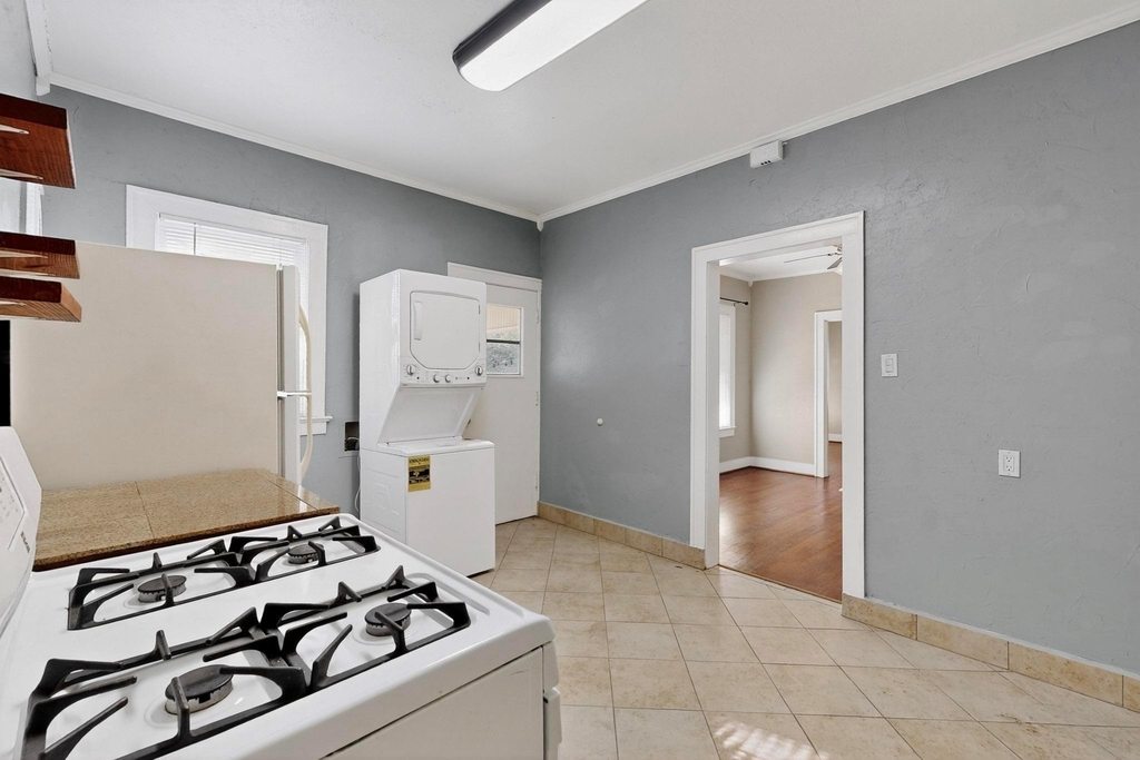 5934 Velasco Avenue - Photo 14