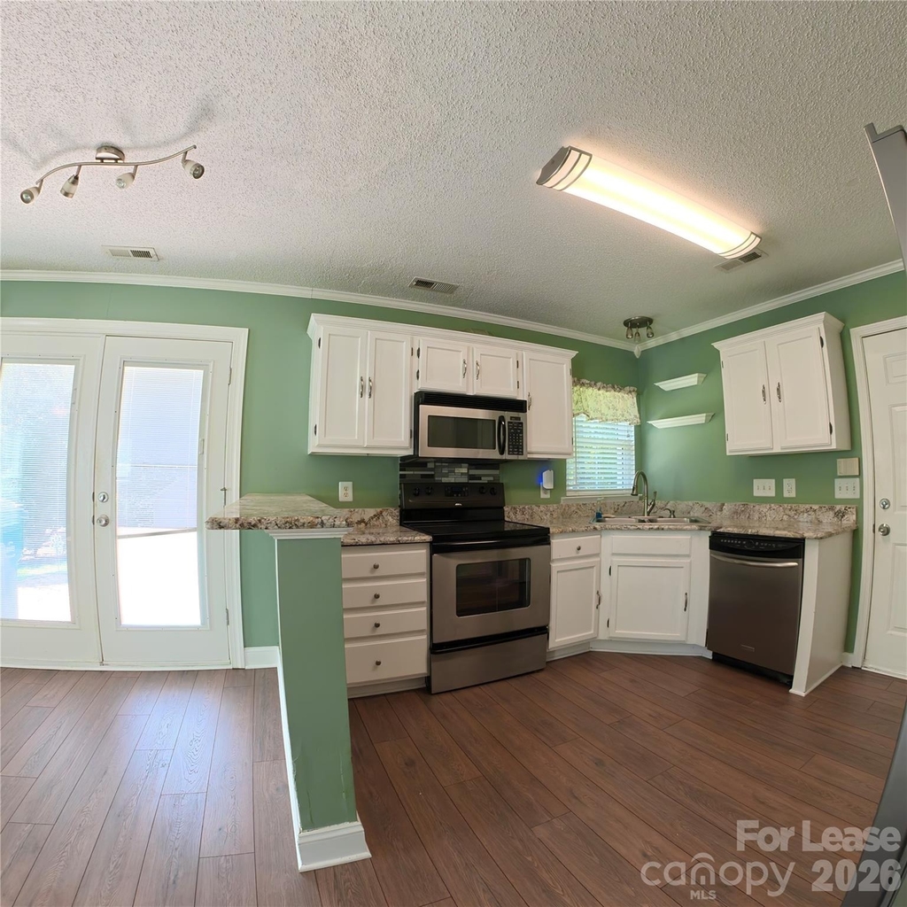 176 W Walnut Avenue - Photo 4