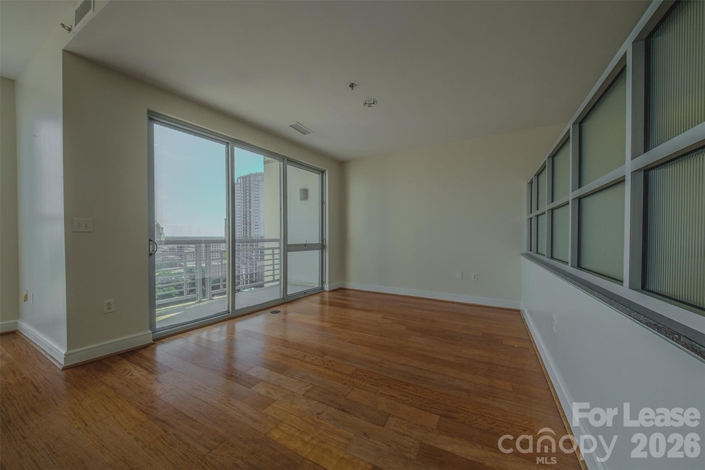 333 W Trade Street - Photo 11