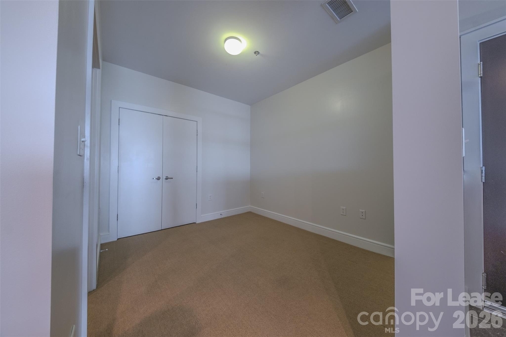 333 W Trade Street - Photo 25
