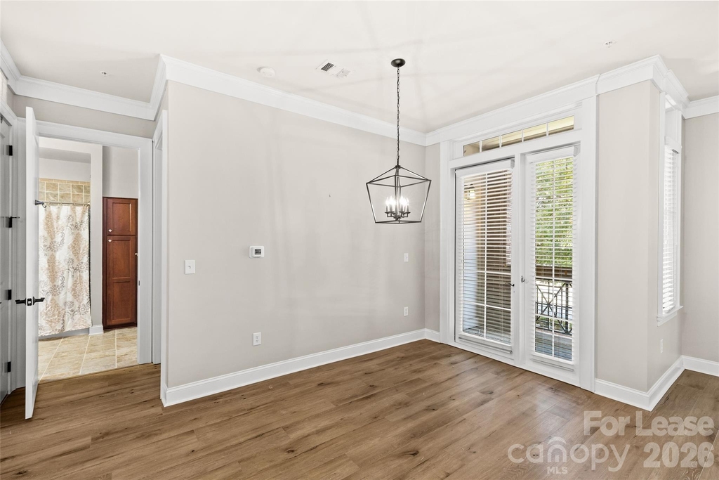 2810 Selwyn Avenue - Photo 5