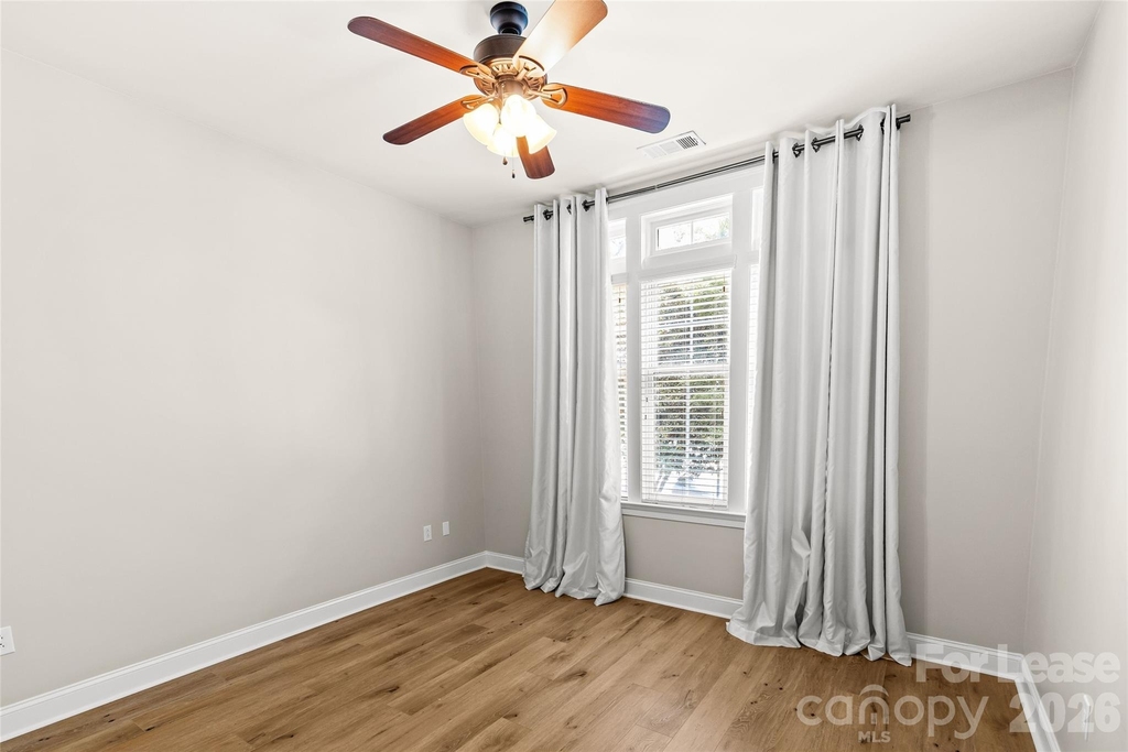 2810 Selwyn Avenue - Photo 25