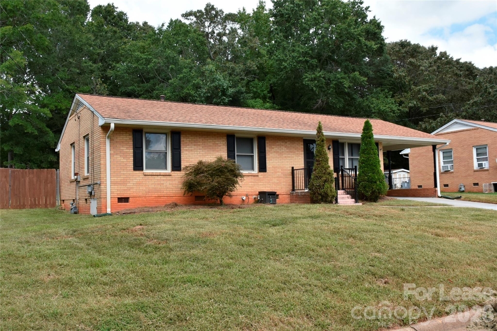 318 Fulton Street - Photo 1