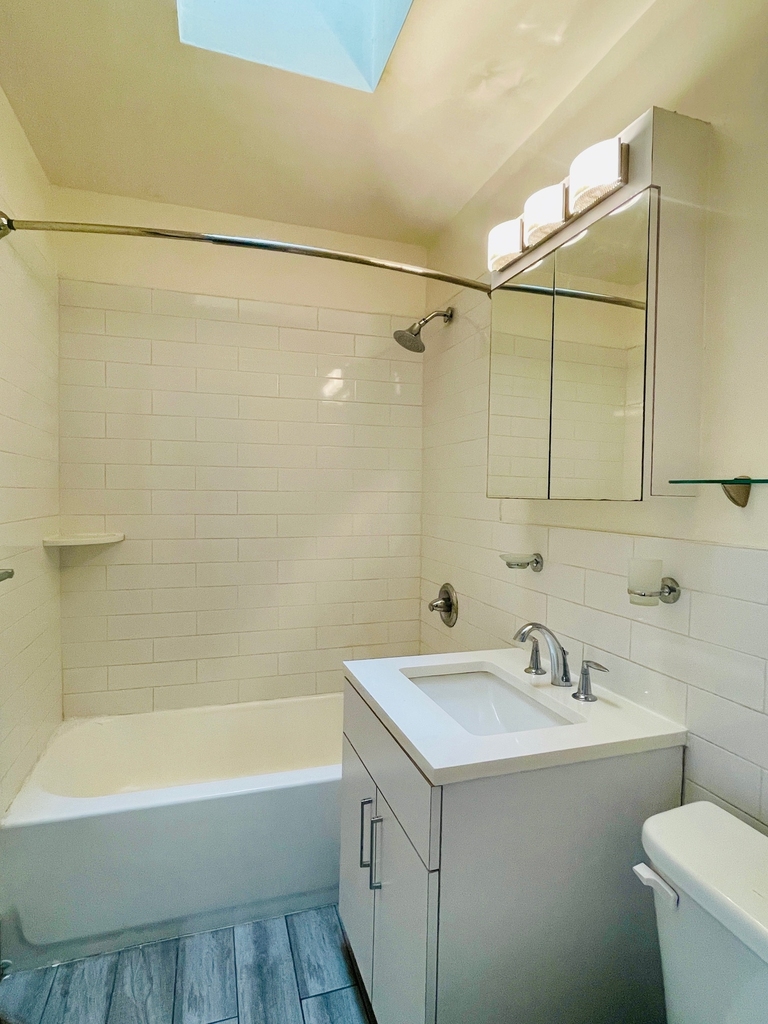  East 81st Street / Park Avenue - Photo 9