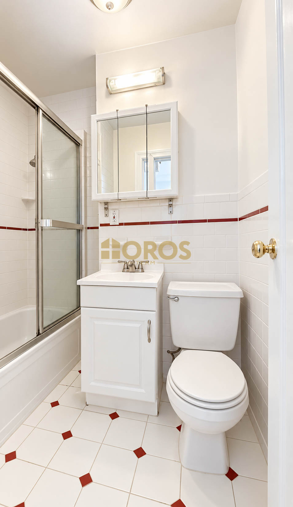 Grand Street #11 - Photo 15