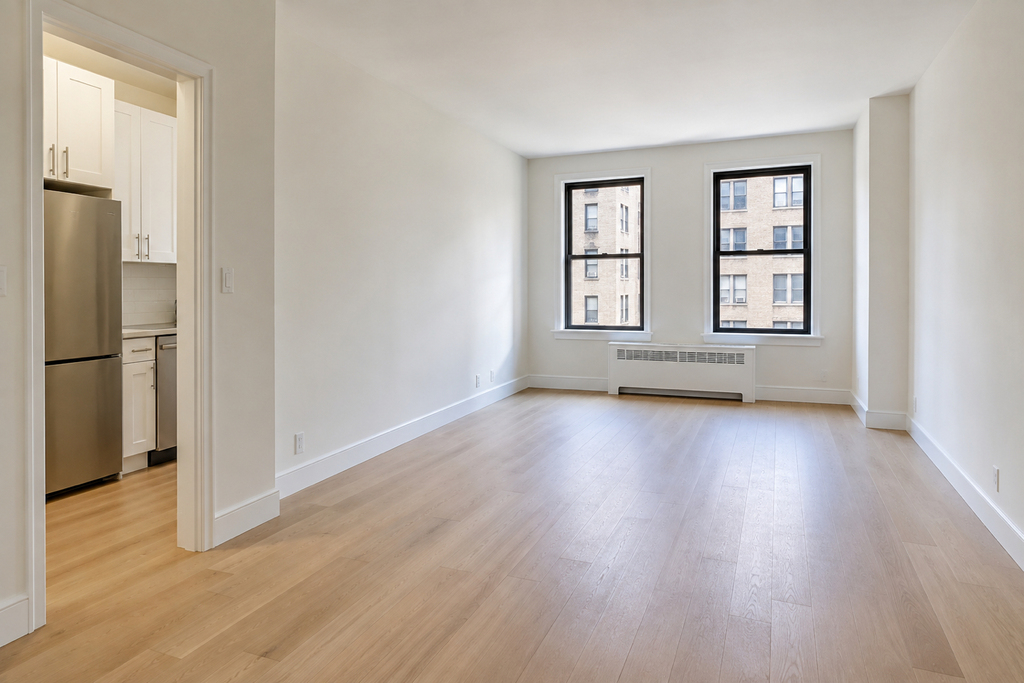 115 East 34th Street - Photo 0