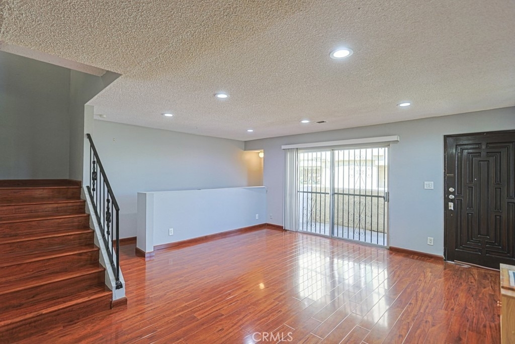 332 Pomelo Avenue - Photo 8
