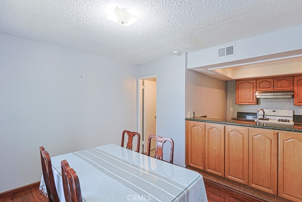 332 Pomelo Avenue - Photo 11