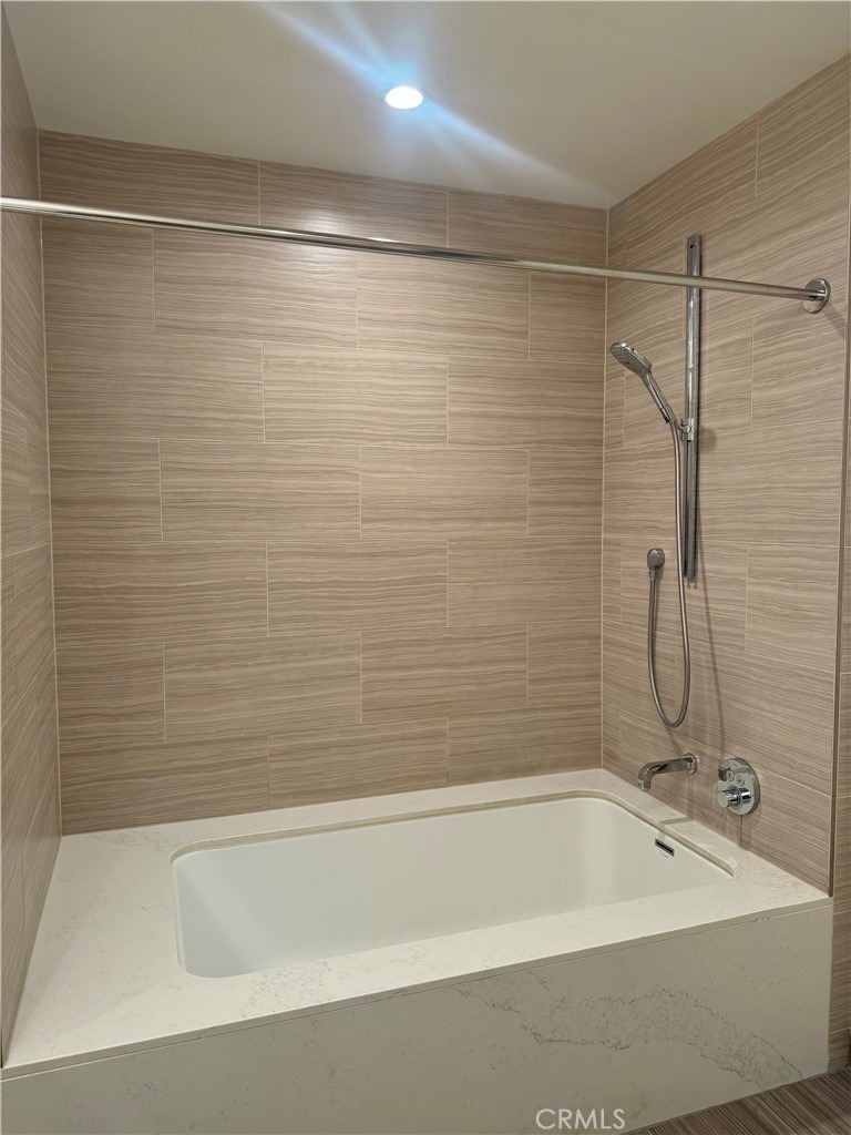 877 Francisco - Photo 4