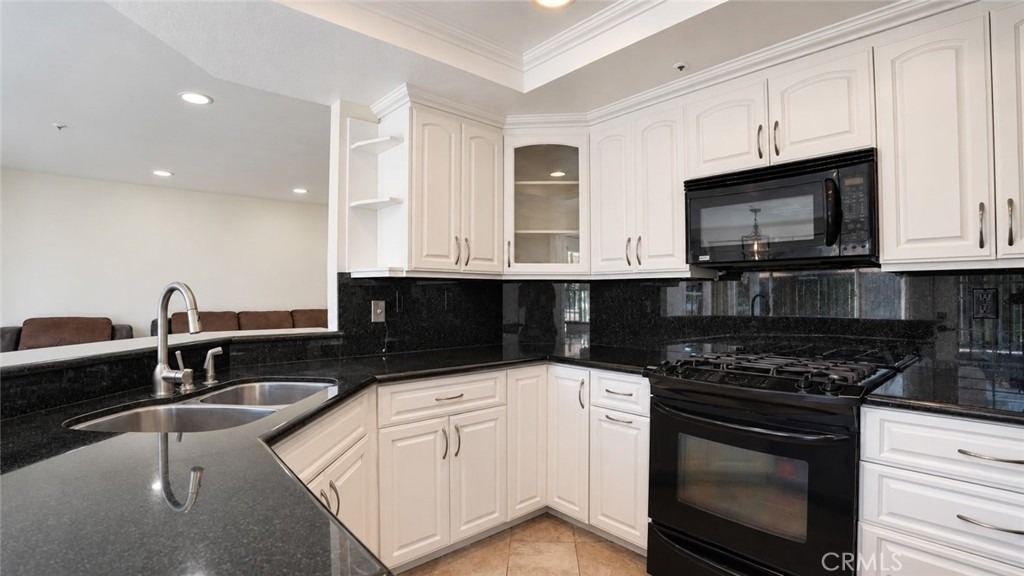 5912 San Remo - Photo 14