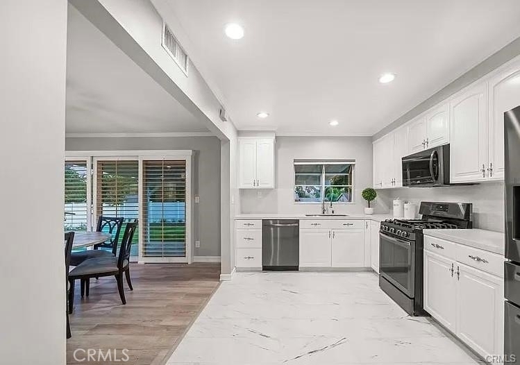 18334 Los Alimos Street - Photo 9