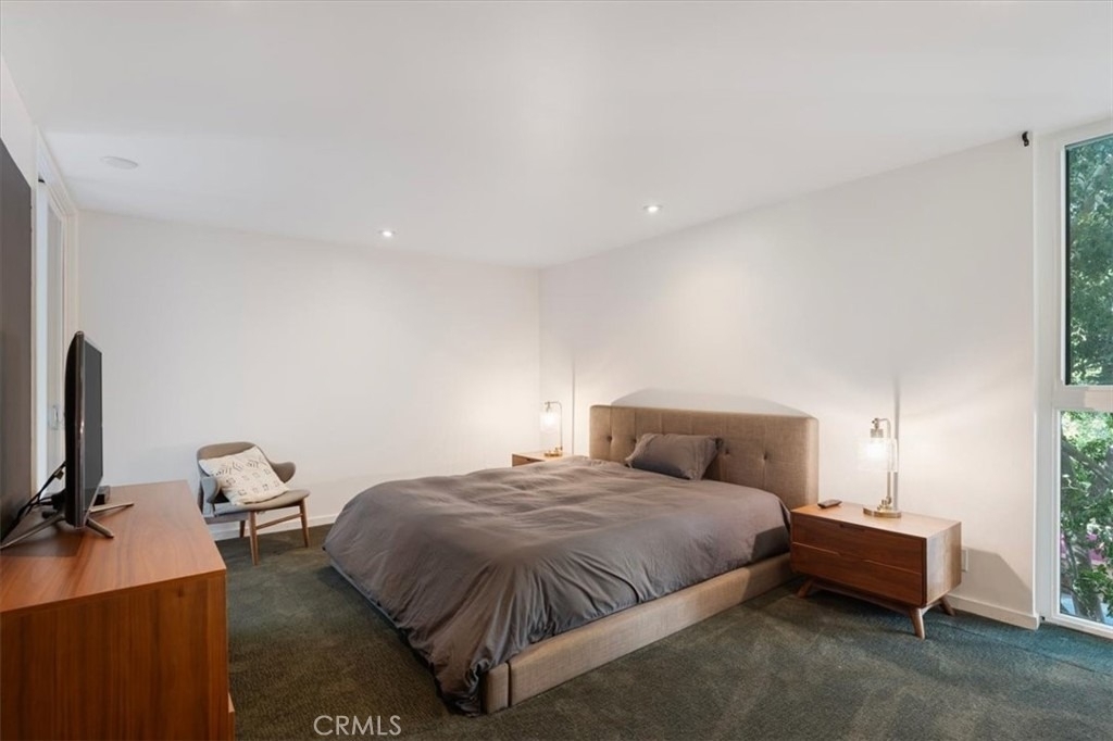 850 N Kings Road - Photo 10