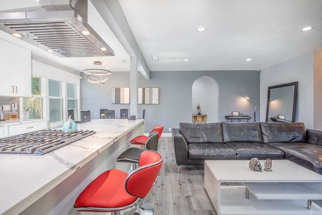 1207 Greenacre Avenue - Photo 4