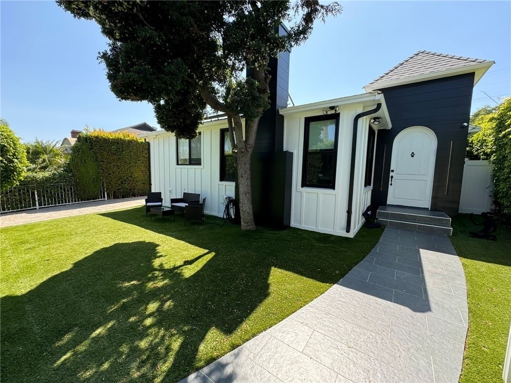 1207 Greenacre Avenue - Photo 30