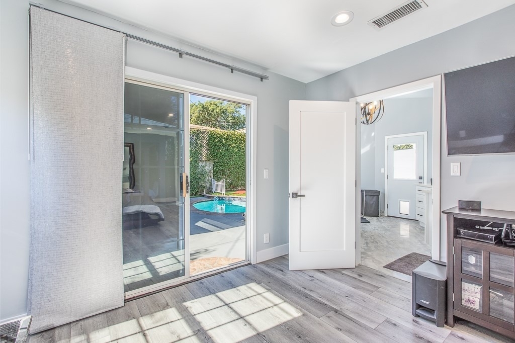 1207 Greenacre Avenue - Photo 16