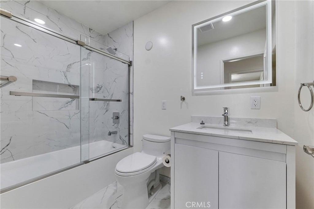 17706 Collins Street - Photo 23