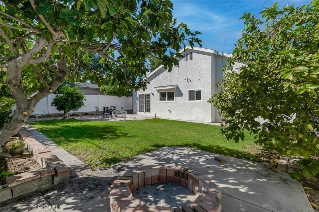 17706 Collins Street - Photo 29