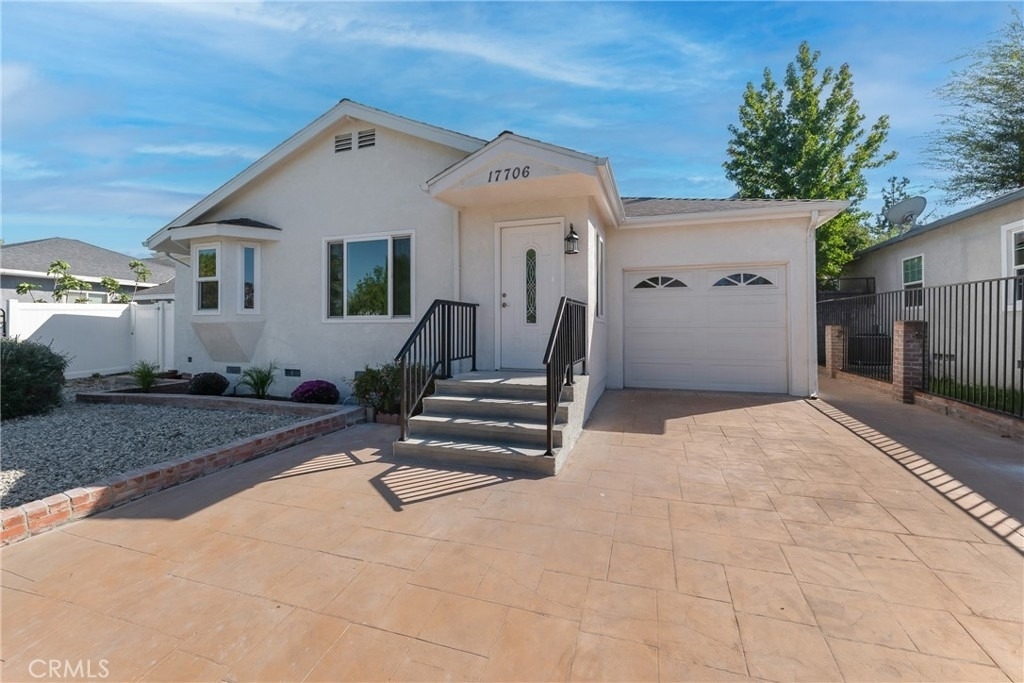 17706 Collins Street - Photo 1