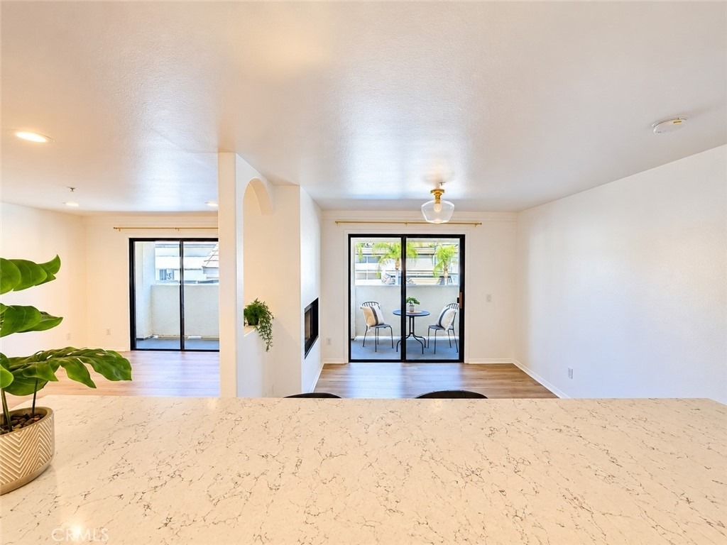 17735 Kinzie - Photo 2