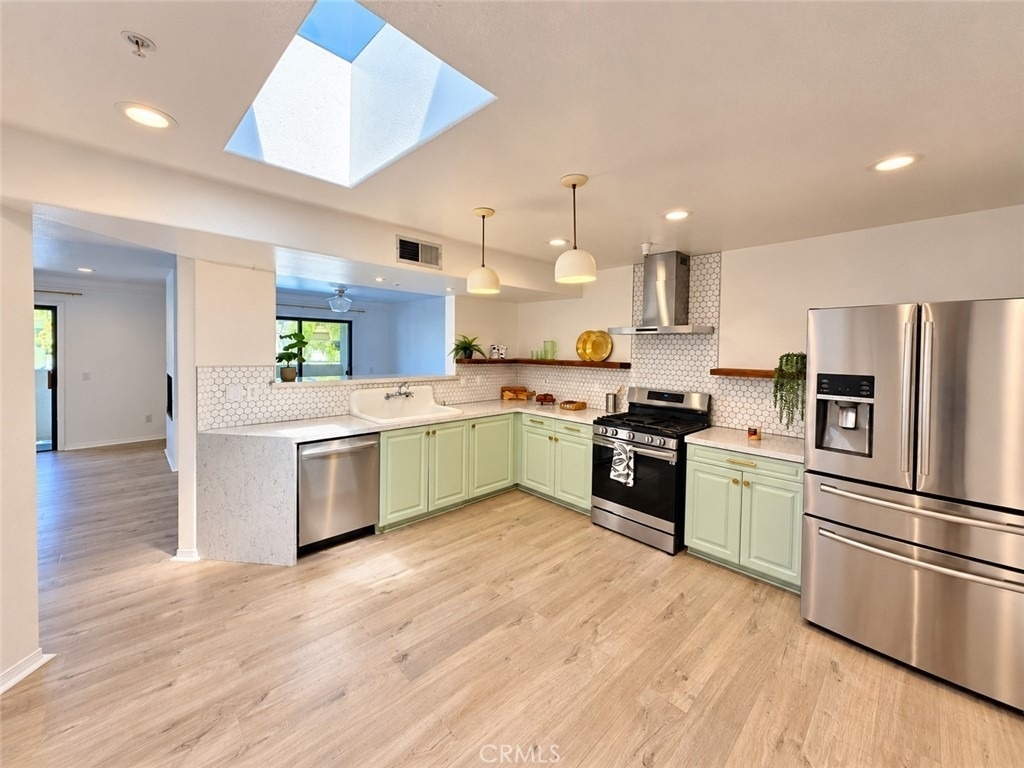 17735 Kinzie - Photo 0