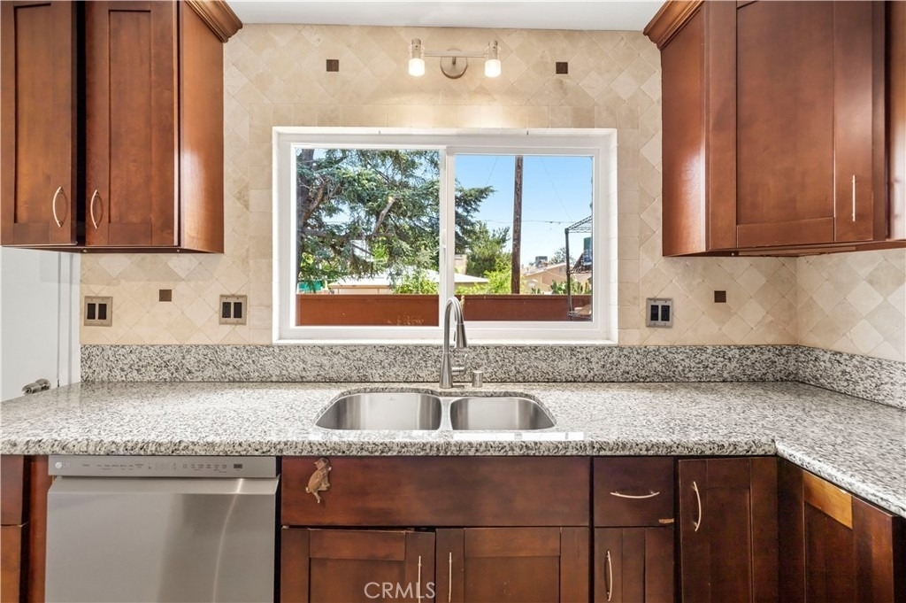7320 Lennox Avenue - Photo 4
