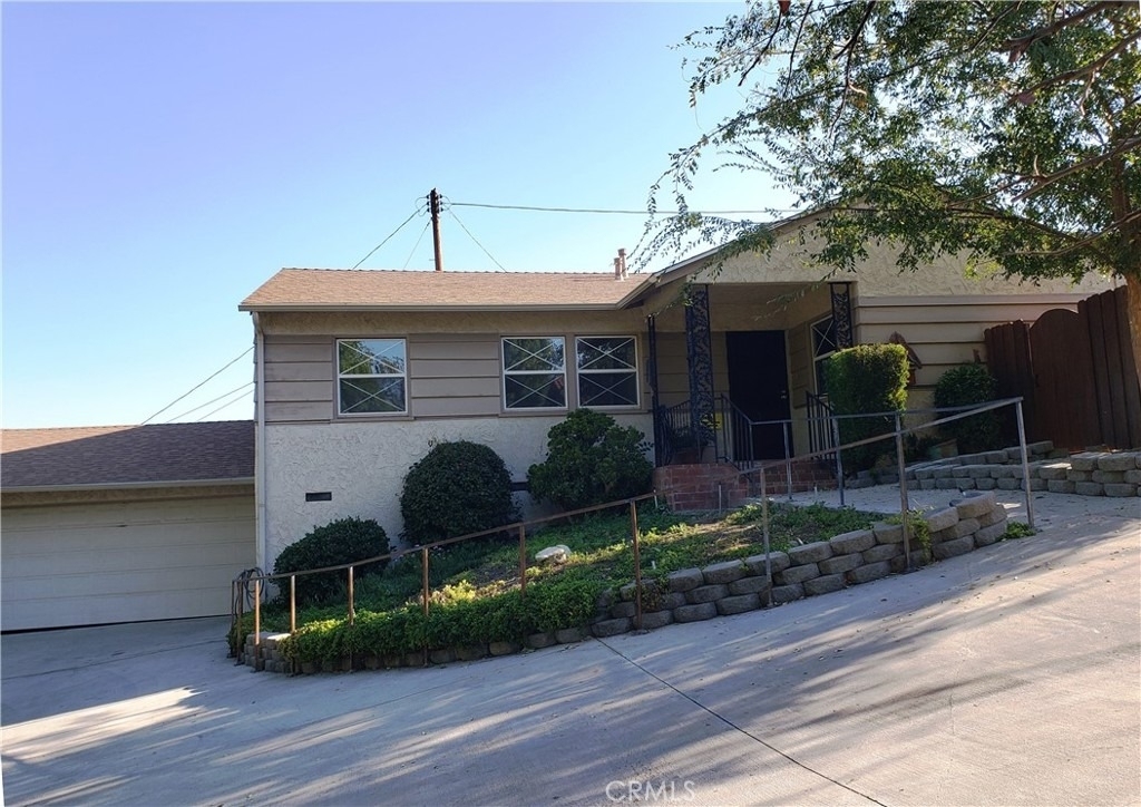 22436 Avenue San Luis - Photo 0
