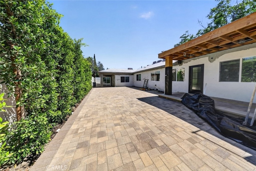 7940 Atoll Avenue - Photo 2