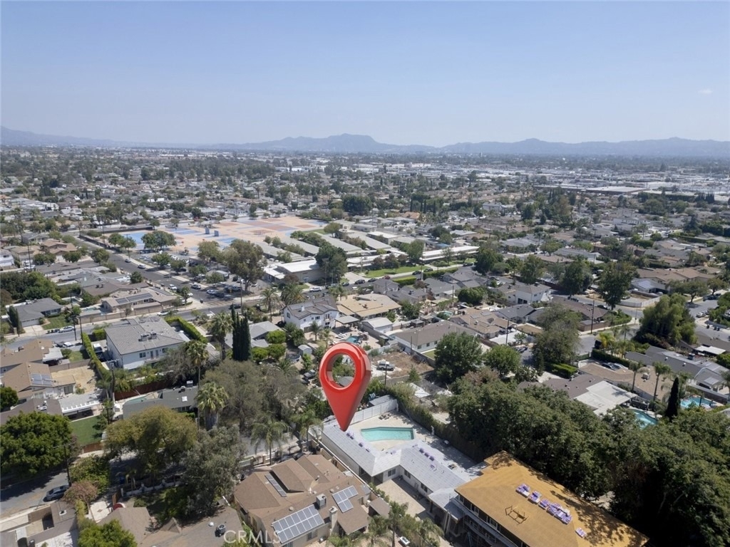 7940 Atoll Avenue - Photo 6