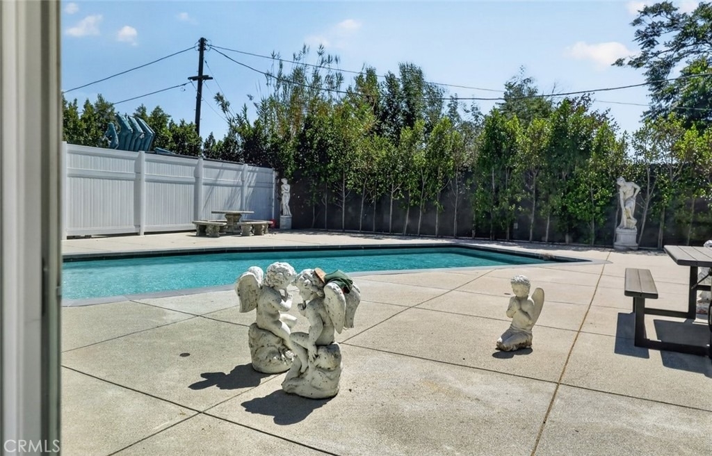 7940 Atoll Avenue - Photo 36