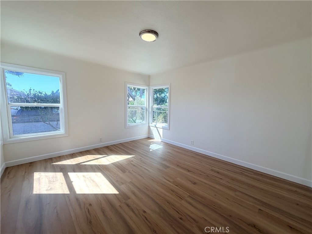 10318 Burin Avenue - Photo 12