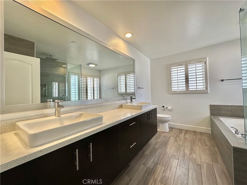 2222 Rockefeller Lane - Photo 22