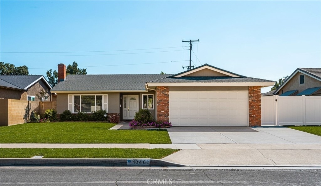 1046 E Chalynn - Photo 0