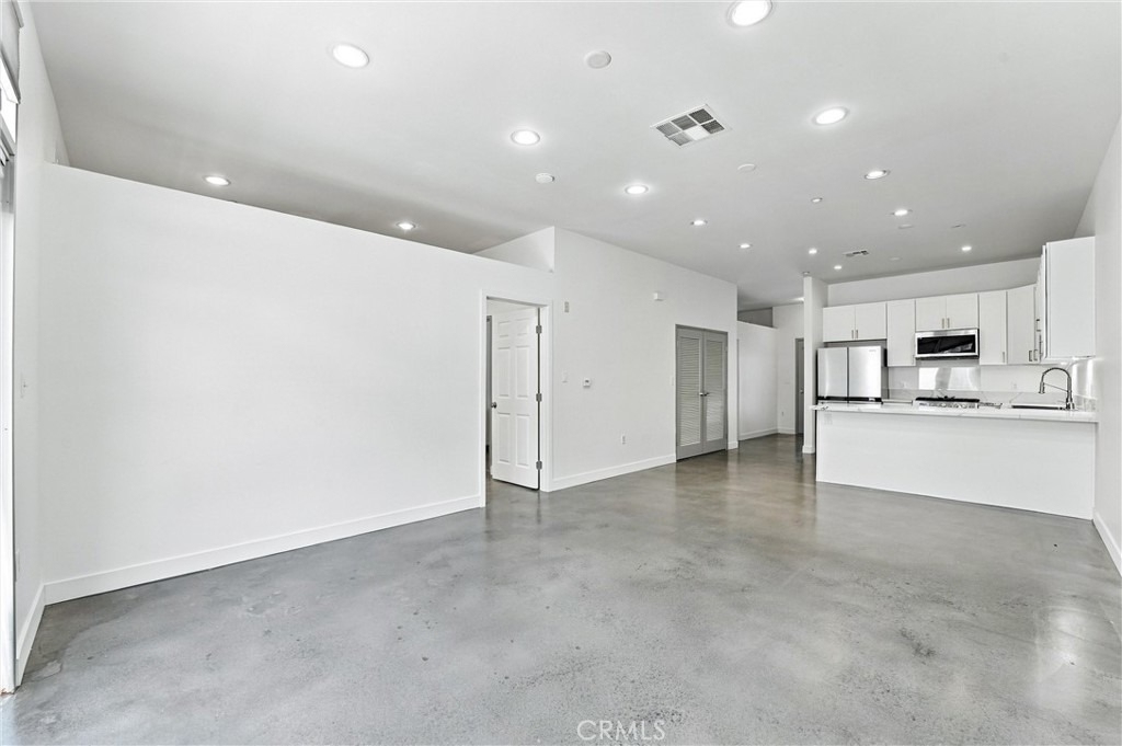 435 W Center Street - Photo 4