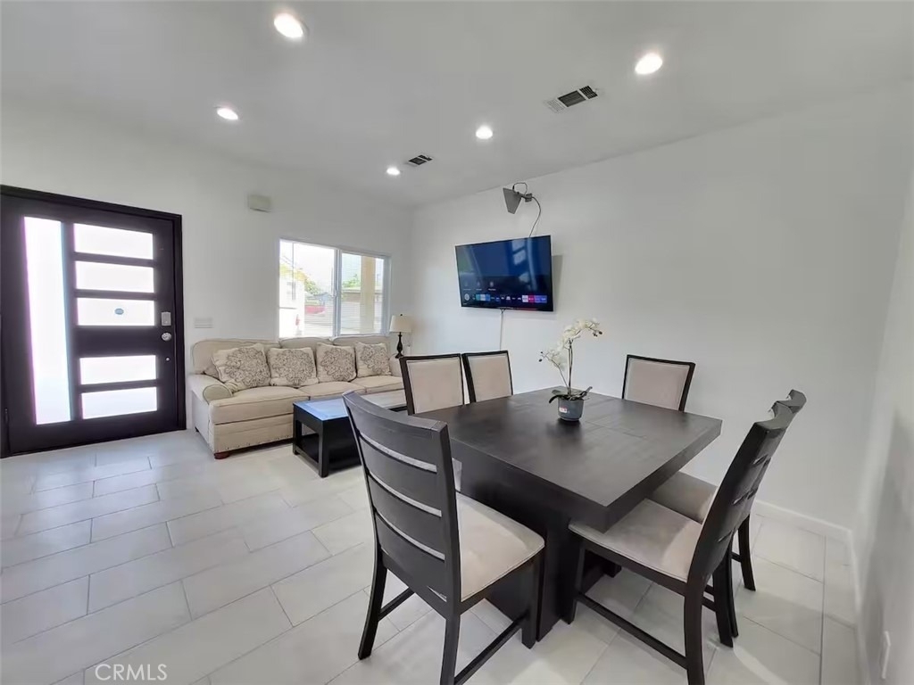 10573 Sycamore - Photo 1