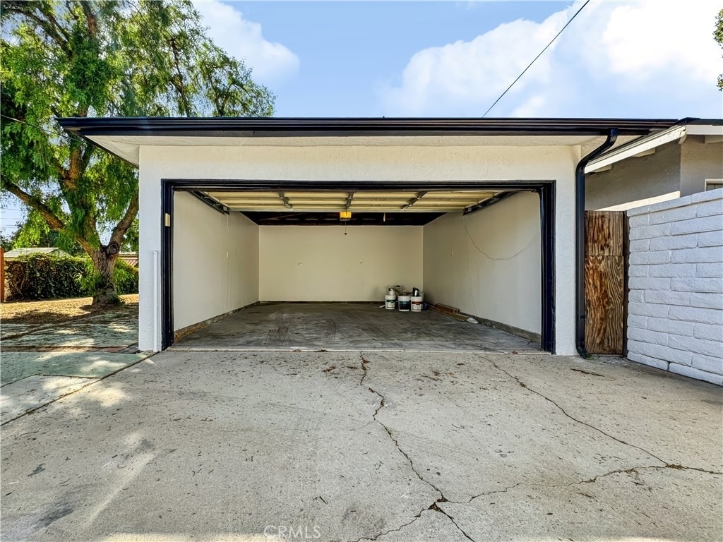 2026 Poinsettia Street N - Photo 48