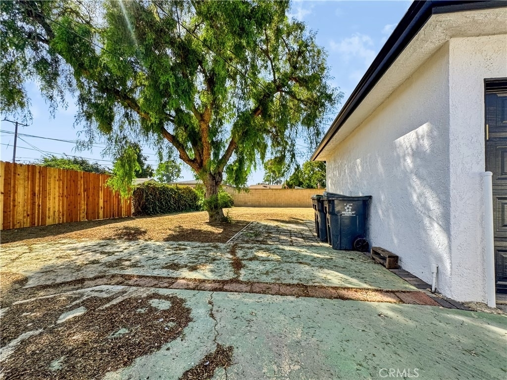 2026 Poinsettia Street N - Photo 51