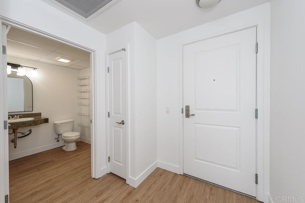 1080 Park Boulevard - Photo 8